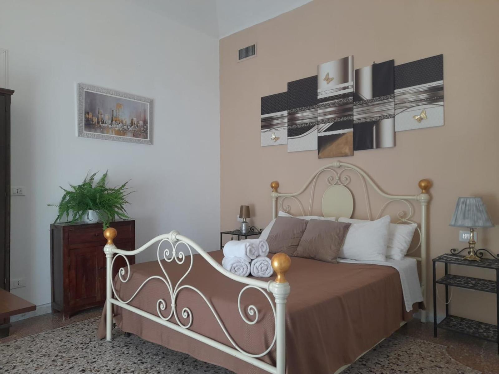 Casa Roma Affittacamere Extérieur photo